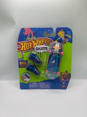 Hot Wheels Skate Mini Fingerboard Toy in Blue and Pink